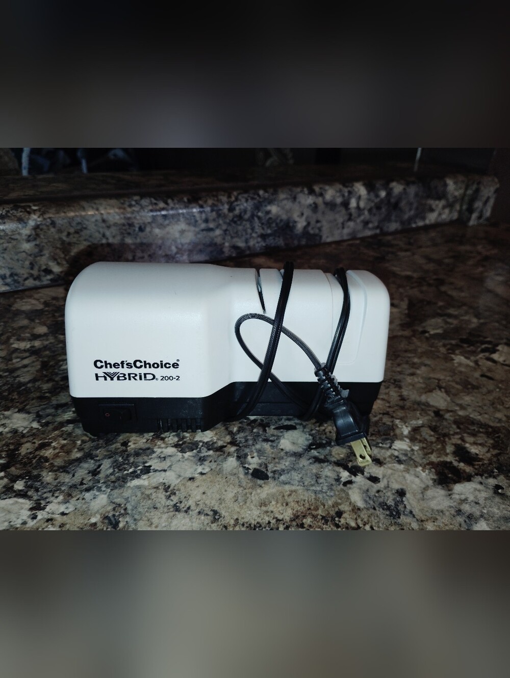 Hybrid 200-2 Electric Knife Sharpener - White